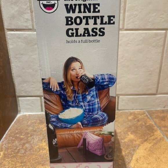 BIG MOUTH INC The Original Wine Bottle Glass HOLDS A FULL BOTLE 750mL 12.5" Tall - Picture 4 of 4